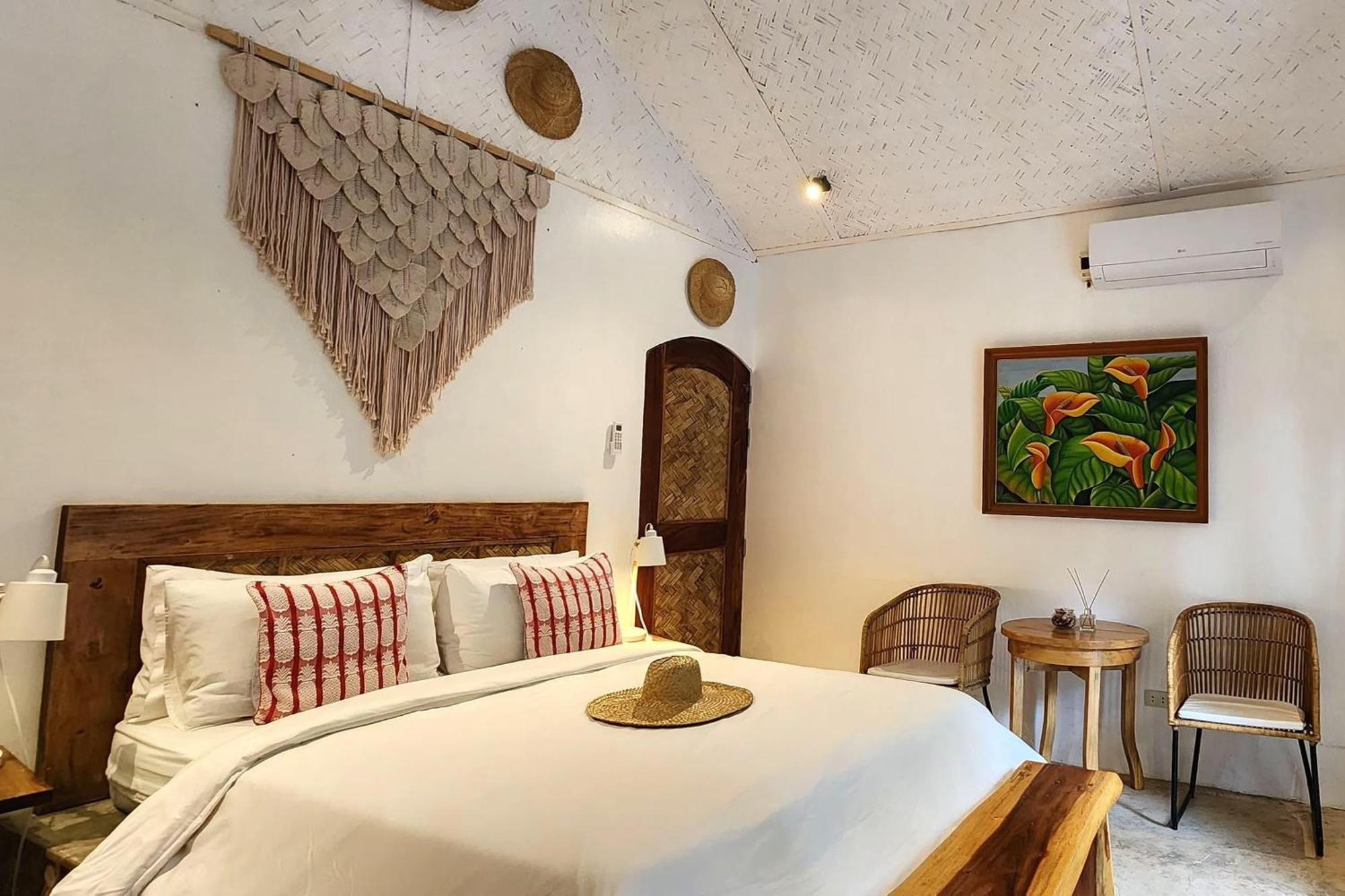Sirom Beach House Tambobong Экстерьер фото