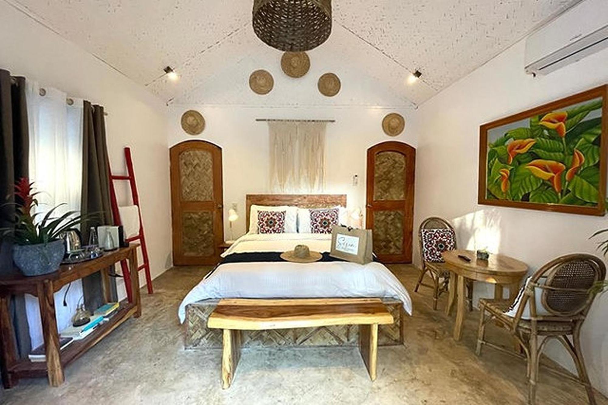 Sirom Beach House Tambobong Экстерьер фото