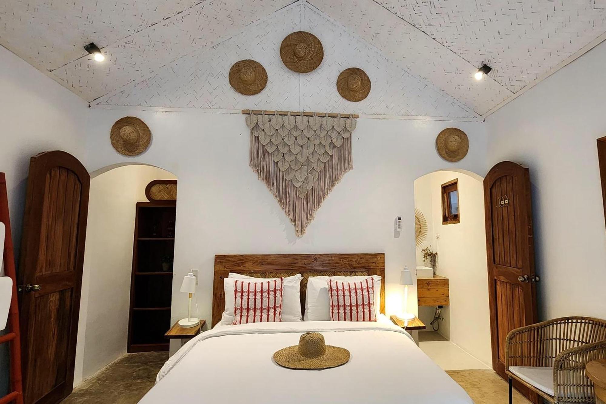 Sirom Beach House Tambobong Экстерьер фото