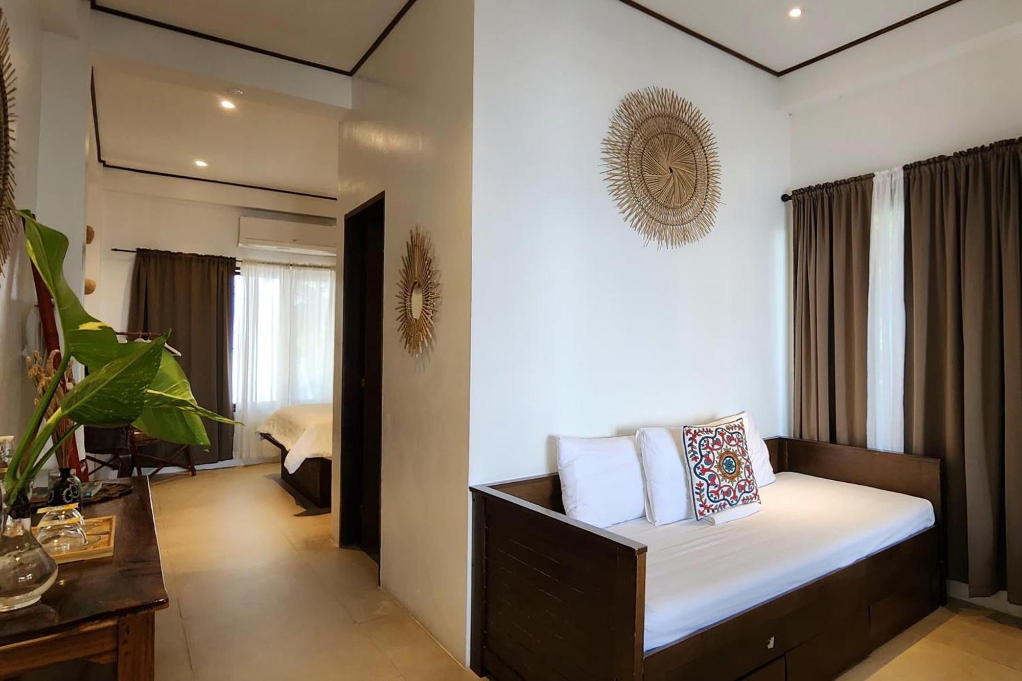 Sirom Beach House Tambobong Экстерьер фото
